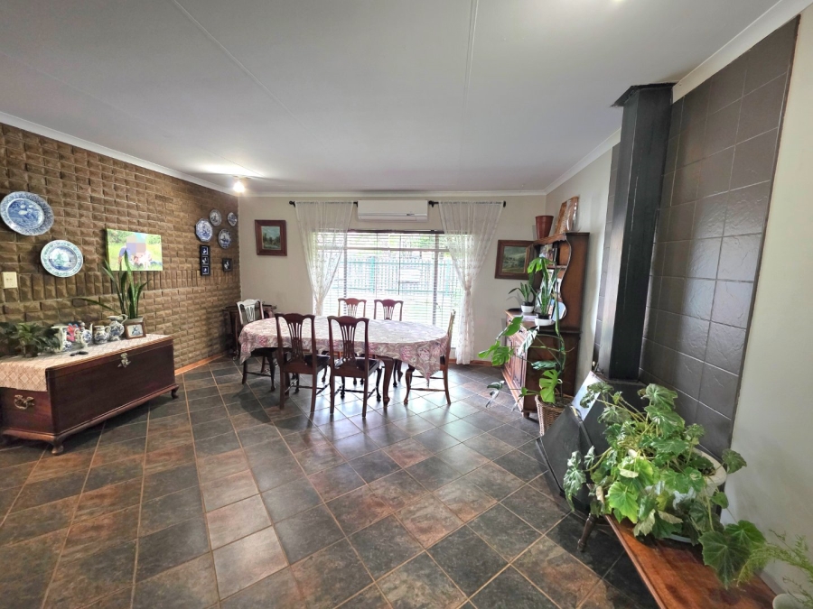 4 Bedroom Property for Sale in La Provance Free State